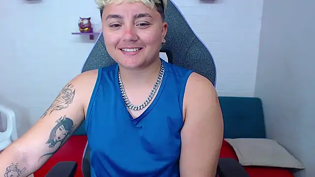 isabeautyx19 online show from February 24, 5:43 am