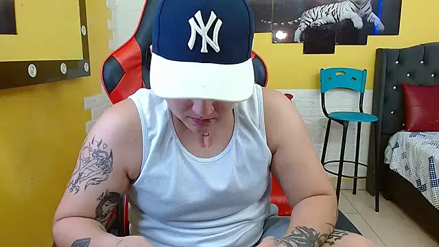 isabeautyx19 online show from September 14, 5:06 am