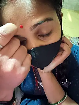 Snapshot of Hi_Radhika chatting on January 31, 11:24 am Hi Radhika online show from January 31, 11:24 am