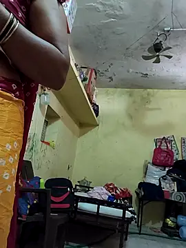 Snapshot of Hi_Radhika chatting on February 20, 4:07 am Hi Radhika online show from February 20, 4:07 am