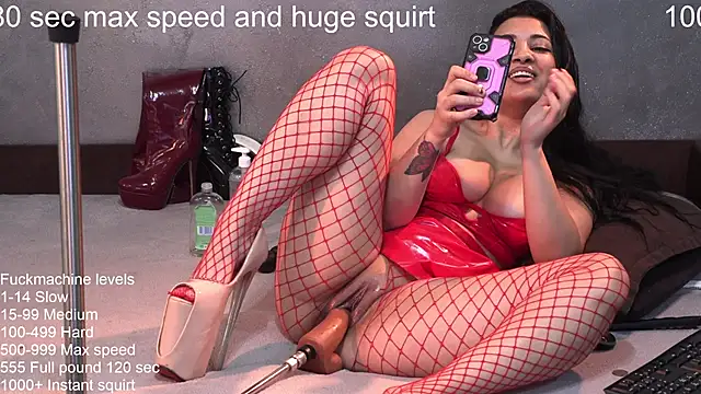 Snapshot of Alissa_bby chatting on February 28, 9:10 am Alissa bby online show from February 28, 9:10 am