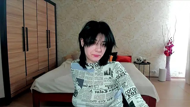 Snapshot of JulisSweet chatting on February 8, 7:37 am JulisSweet online show from February 8, 7:37 am