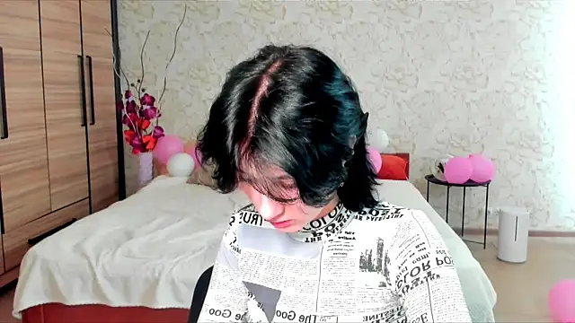 Snapshot of JulisSweet chatting on February 15, 10:33 am JulisSweet online show from February 15, 10:33 am