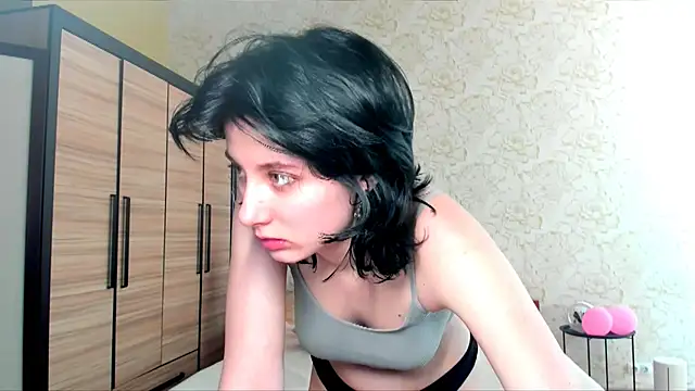 Snapshot of JulisSweet chatting on February 27, 1:28 pm JulisSweet online show from February 27, 1:28 pm