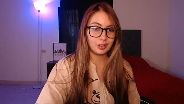 lalawhitte online show from March 18, 5:05 pm