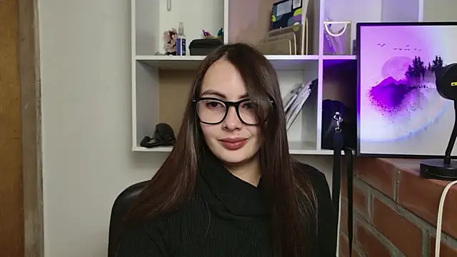 lalawhitte online show from June 17, 1:52 am