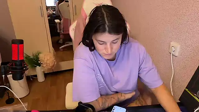 Katrin  kiss online show from November 18, 4:00 pm