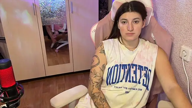 Katrin  kiss online show from February 7, 5:27 pm