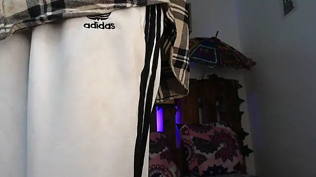 Snapshot of SARA_VAL3NTINA_ chatting on March 15, 9:30 am SARA VAL3NTINA  online show from March 15, 9:30 am