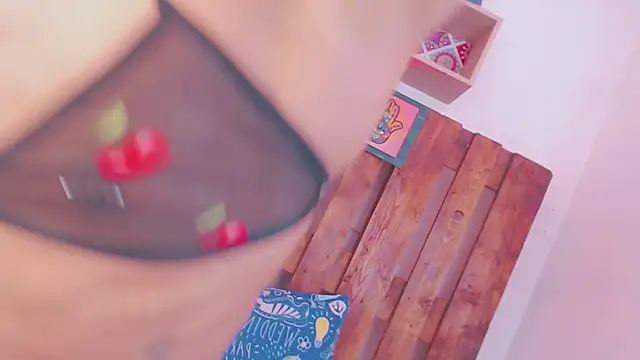 SARA VAL3NTINA  online show from January 8, 3:31 am