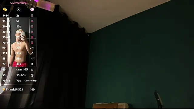 Brat  online show from December 12, 9:04 pm