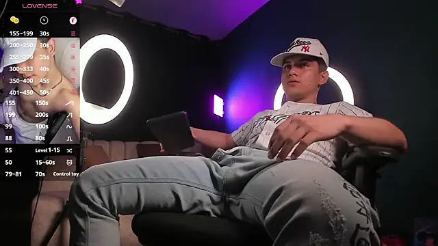 Brat  online show from January 30, 7:37 pm