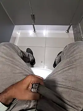 Snapshot of johny_69d@xh chatting on January 8, 9:10 am johny 69dxh online show from January 8, 9:10 am