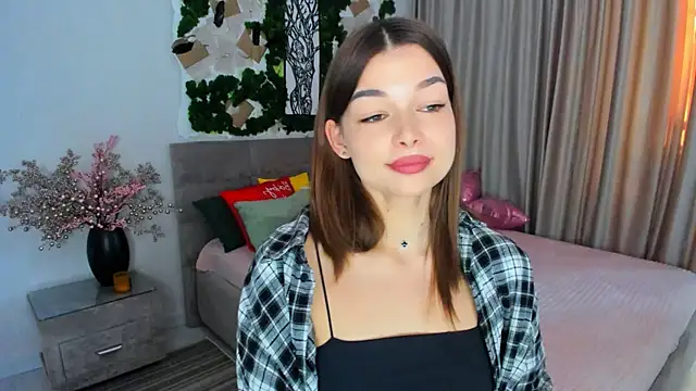 ContinentOfTranquility online show from March 10, 4:38 am