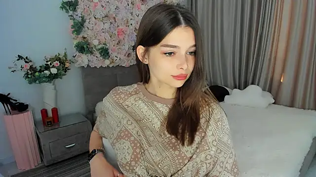 ContinentOfTranquility online show from September 22, 4:03 am