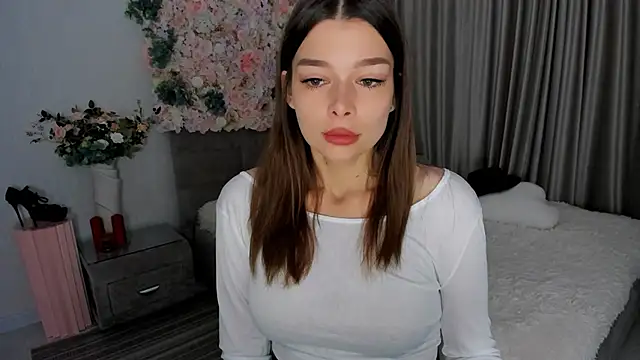 ContinentOfTranquility online show from October 1, 1:11 am