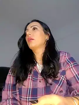 Snapshot of ReiyaRey chatting on October 23, 8:51 pm ReiyaRey online show from October 23, 8:51 pm