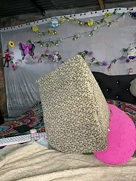 NinaGauther online show from March 18, 2:42 pm