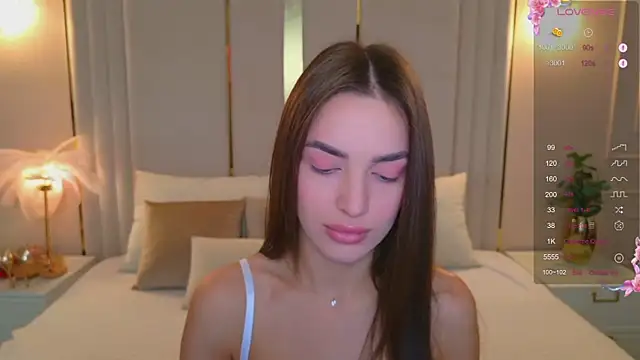 Snapshot of BellaHalles chatting on November 20, 6:13 am BellaHalles online show from November 20, 6:13 am