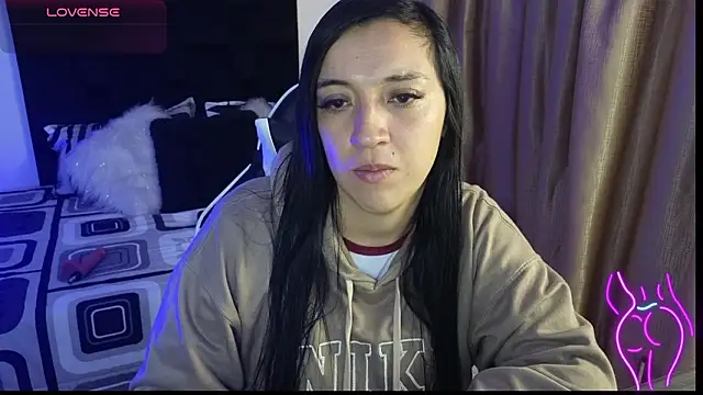 Snapshot of Majuu__ chatting on February 2, 12:04 pm Majuu online show from February 2, 12:04 pm