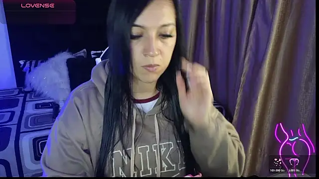 Snapshot of Majuu__ chatting on February 14, 11:07 am Majuu online show from February 14, 11:07 am