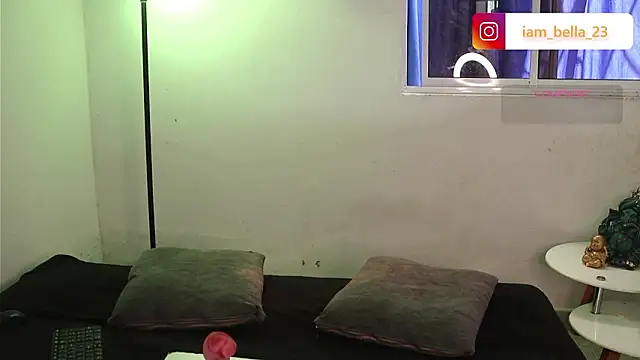 yourtoybella online show from February 17, 6:47 pm