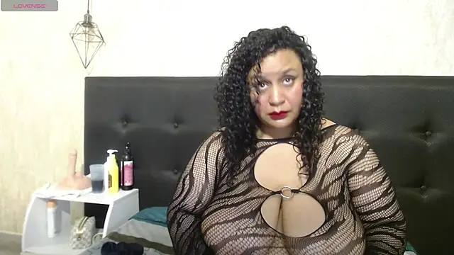 Snapshot of Danielaa_a chatting on December 3, 11:14 pm Danielaa a online show from December 3, 11:14 pm