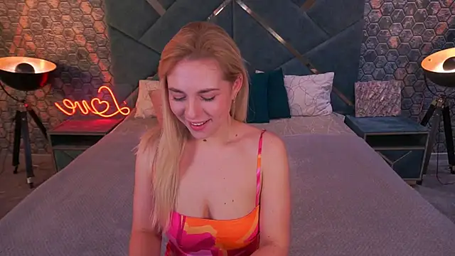 ArishkaLulu online show from March 13, 7:04 am