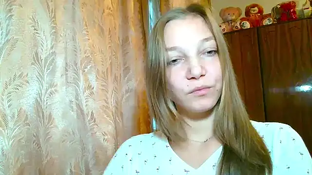 EmillyPlay online show from November 12, 6:58 am