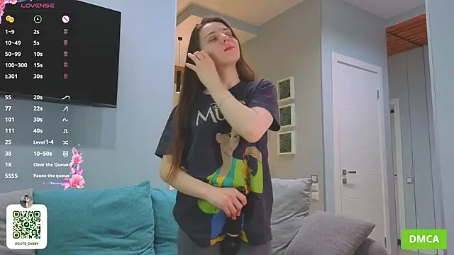 DonnaBurkee online show from November 3, 5:42 am