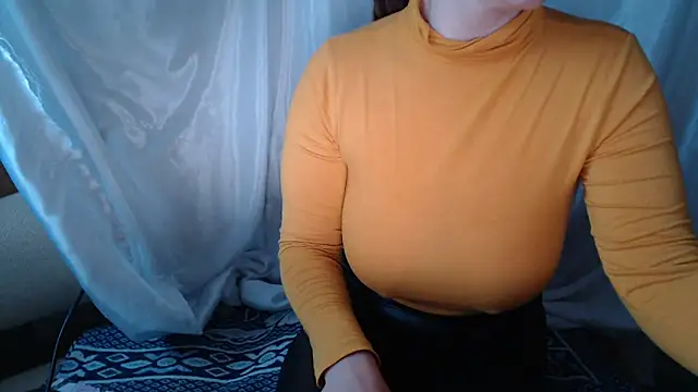 Burberrry  online show from March 31, 2:17 pm