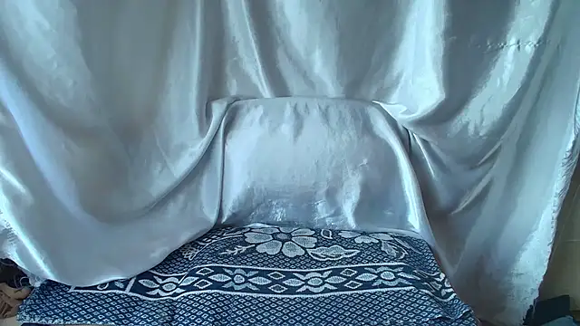 Snapshot of Burberrry_ chatting on July 12, 4:53 pm Burberrry online show from July 12, 4:53 pm