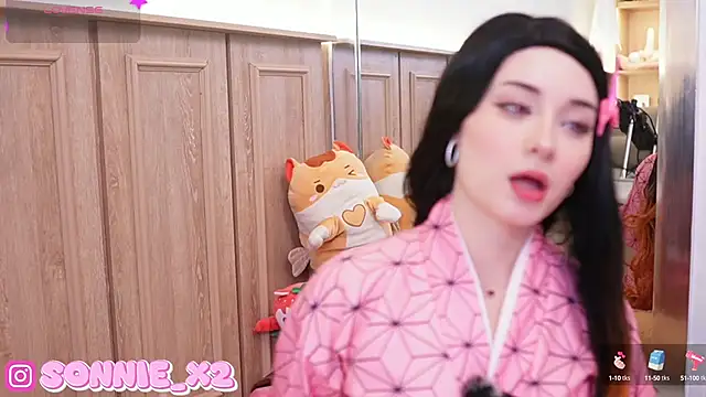 Snapshot of Sonnie_ chatting on January 15, 11:43 am Sonnie online show from January 15, 11:43 am