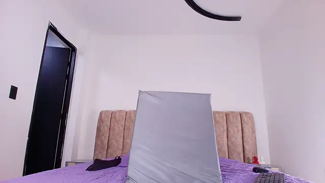 diane di online show from November 14, 7:12 pm