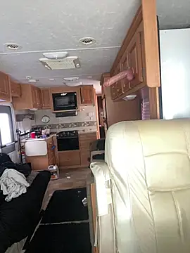 Snapshot of ElPollo77 chatting on February 5, 6:56 pm ElPollo77 online show from February 5, 6:56 pm