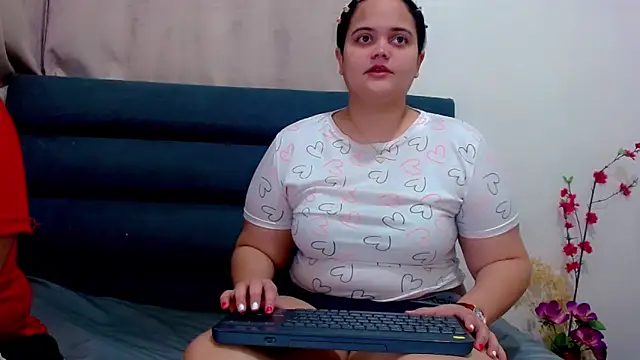 brunnette hot online show from February 15, 10:58 am