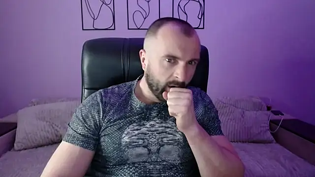 brindlefly6969 online show from March 23, 11:47 am