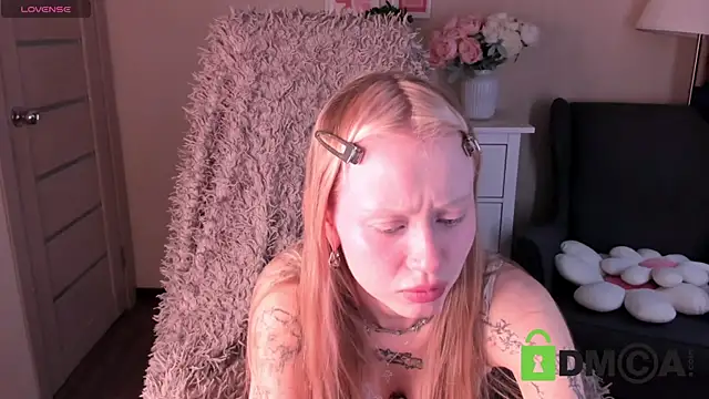 Snapshot of MalenaErnman chatting on April 6, 10:27 am MalenaErnman online show from April 6, 10:27 am