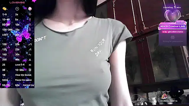 ElizaSwon online show from June 2, 3:03 pm