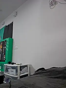 Iliketocooksquirt25 online show from October 25, 6:54 am