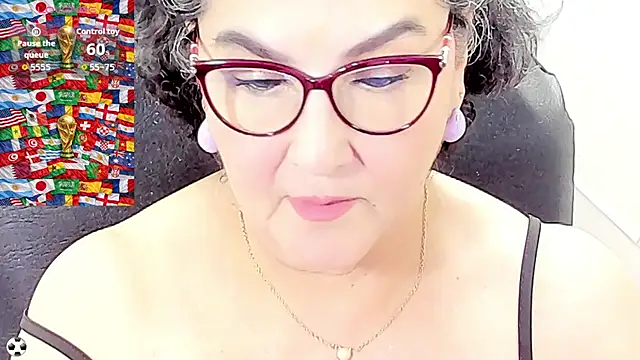 Snapshot of cataleya_mom chatting on July 9, 2:26 am cataleya mom online show from July 9, 2:26 am