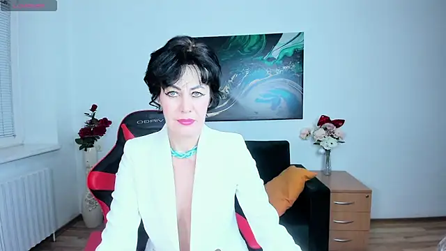 Snapshot of Silvia_Wallec chatting on February 7, 6:22 pm Silvia Wallec online show from February 7, 6:22 pm