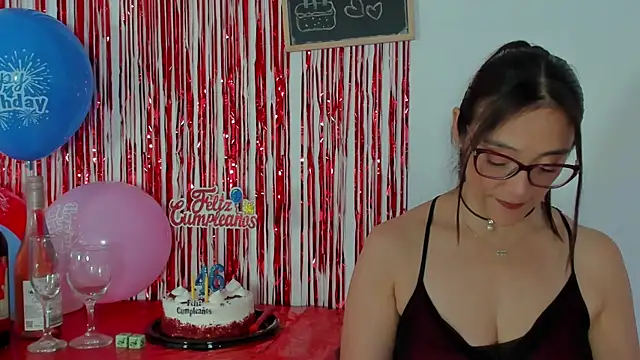 Snapshot of Jessica_Herrera_ chatting on June 8, 10:54 pm Jessica Herrera online show from June 8, 10:54 pm