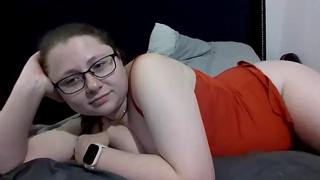 Kiarassecrets online show from April 14, 8:04 pm