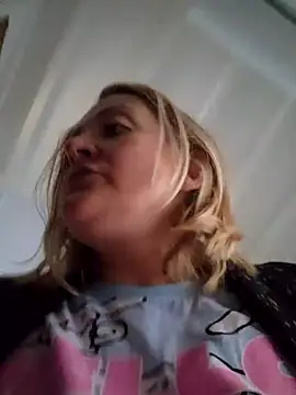 Snapshot of lady_charlyne chatting on January 19, 11:45 am lady charlyne online show from January 19, 11:45 am