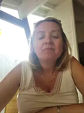 Snapshot of lady_charlyne chatting on January 24, 4:17 pm lady charlyne online show from January 24, 4:17 pm