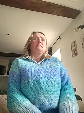 Snapshot of lady_charlyne chatting on February 27, 11:52 am lady charlyne online show from February 27, 11:52 am