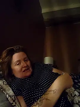 Snapshot of lady_charlyne chatting on April 14, 7:09 pm lady charlyne online show from April 14, 7:09 pm