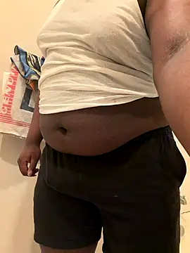 Snapshot of crackedthickcock chatting on January 8, 9:33 am crackedthickcock online show from January 8, 9:33 am