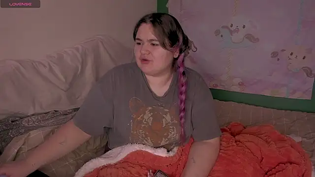 Freakcute  online show from February 11, 12:16 pm